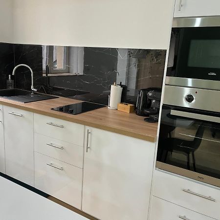 Appartement Luxe Jaune Saint-Etienne  Ngoại thất bức ảnh