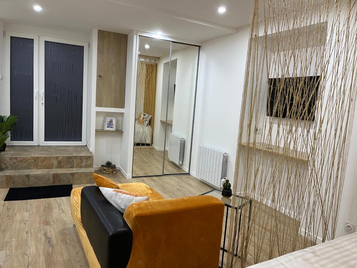 Appartement Luxe Jaune Saint-Etienne  Ngoại thất bức ảnh