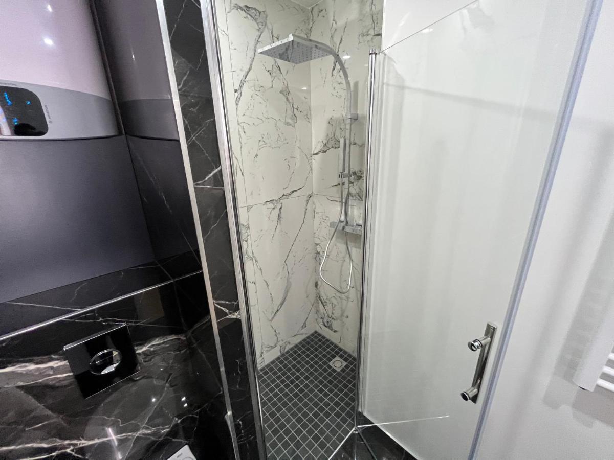 Appartement Luxe Jaune Saint-Etienne  Ngoại thất bức ảnh