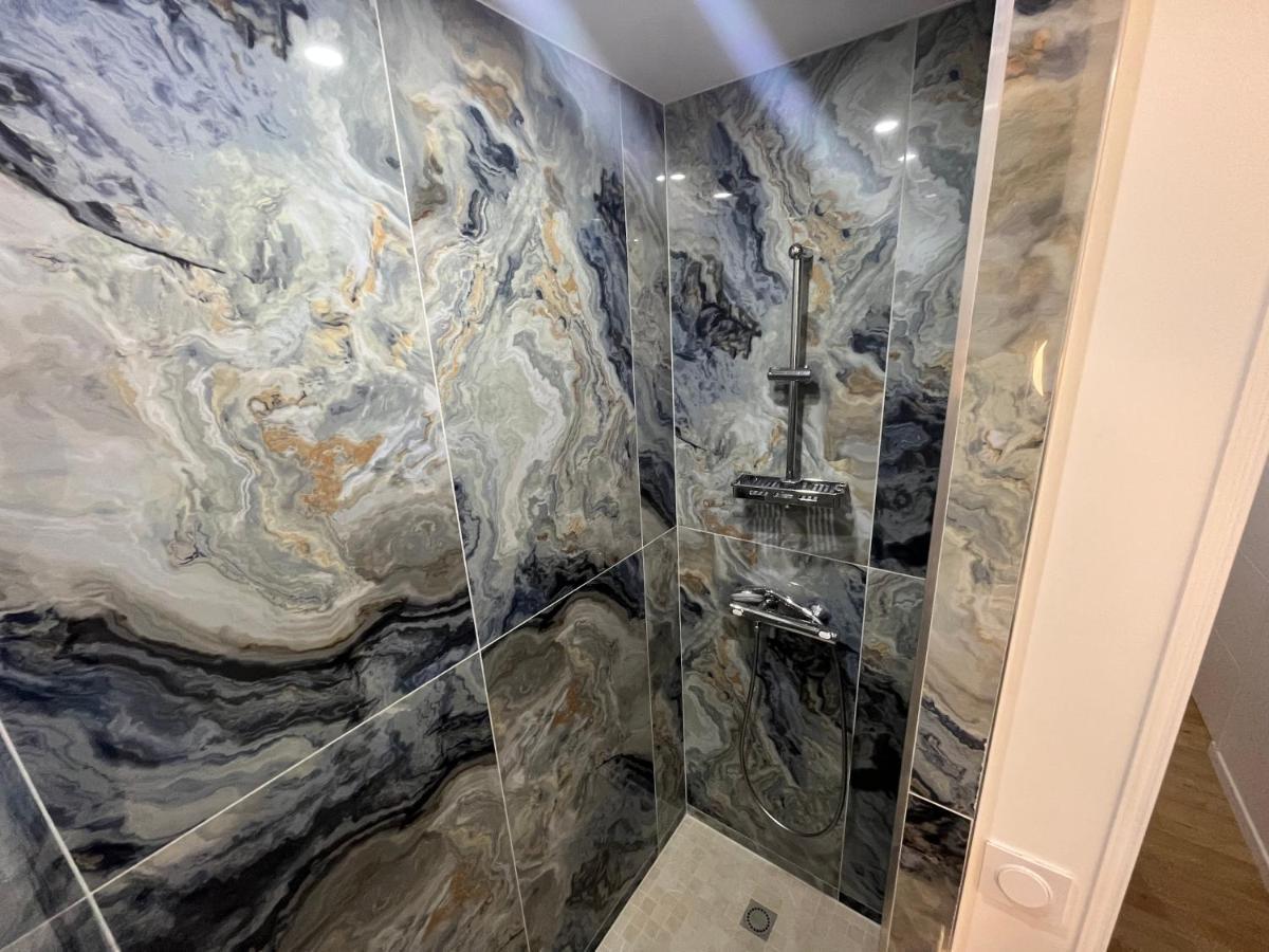 Appartement Luxe Jaune Saint-Etienne  Ngoại thất bức ảnh