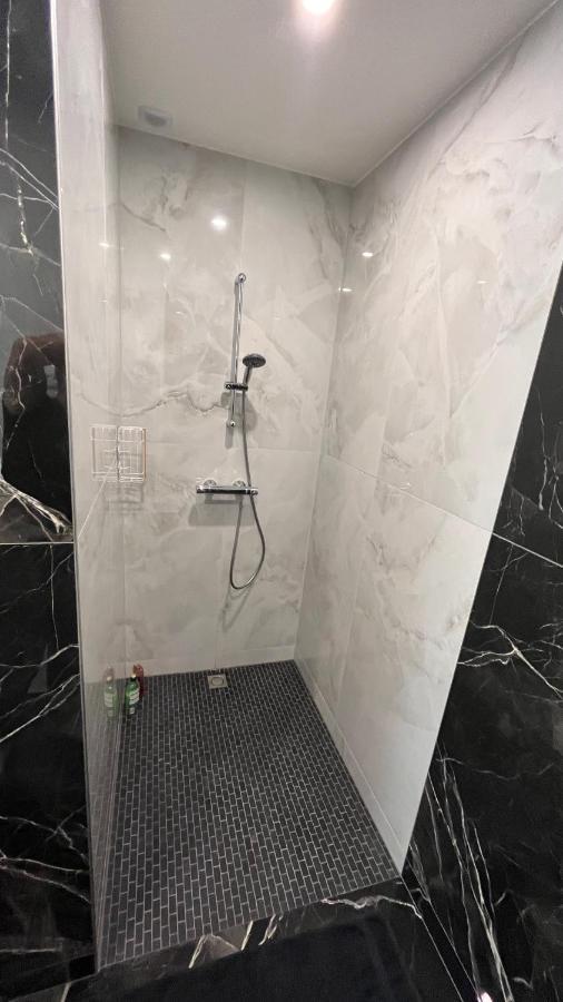 Appartement Luxe Jaune Saint-Etienne  Ngoại thất bức ảnh